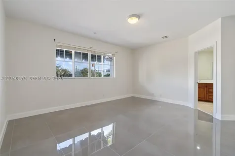 1772 NE 9th Street Fort Lauderdale FL 33304