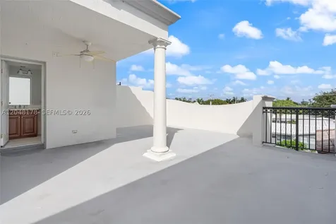 1772 NE 9th Street Fort Lauderdale FL 33304