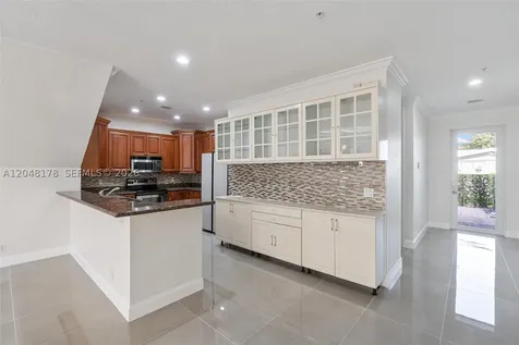 1772 NE 9th Street Fort Lauderdale FL 33304