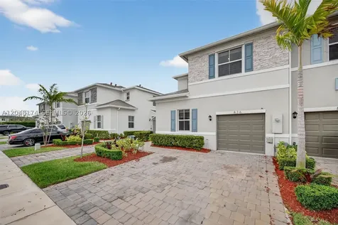 826 SE 17th Street Homestead FL 33034