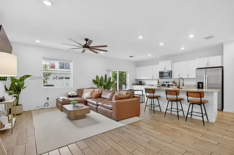 826 SE 17th Street Homestead FL 33034