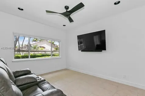4941 SW 32nd Terrace Dania Beach FL 33312