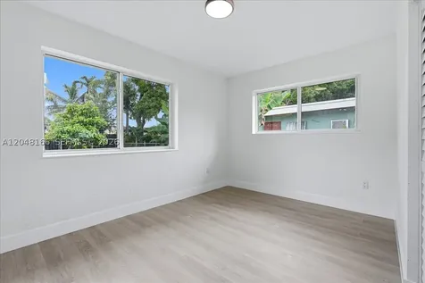 19531 NW 1st Place Miami Gardens FL 33169