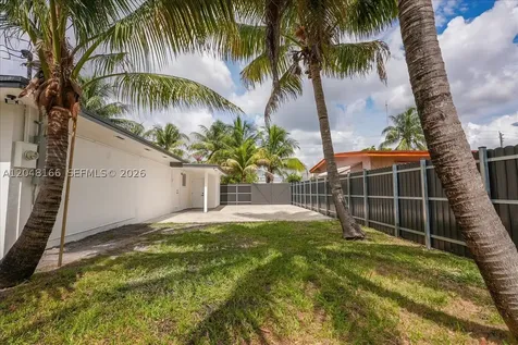 19531 NW 1st Place Miami Gardens FL 33169