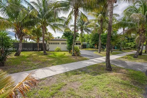 19531 NW 1st Place Miami Gardens FL 33169