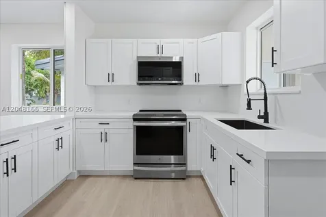 19531 NW 1st Place Miami Gardens FL 33169