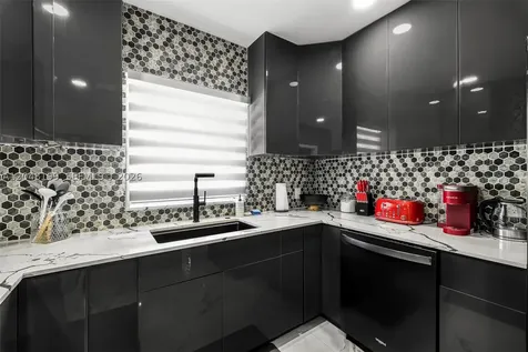285 NW 45th Street Miami FL 33127