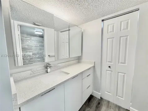 8600 NW 34th Place Sunrise FL 33351