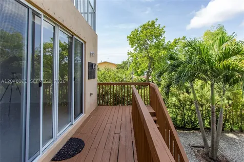2782 SW 33rd Avenue Miami FL 33133
