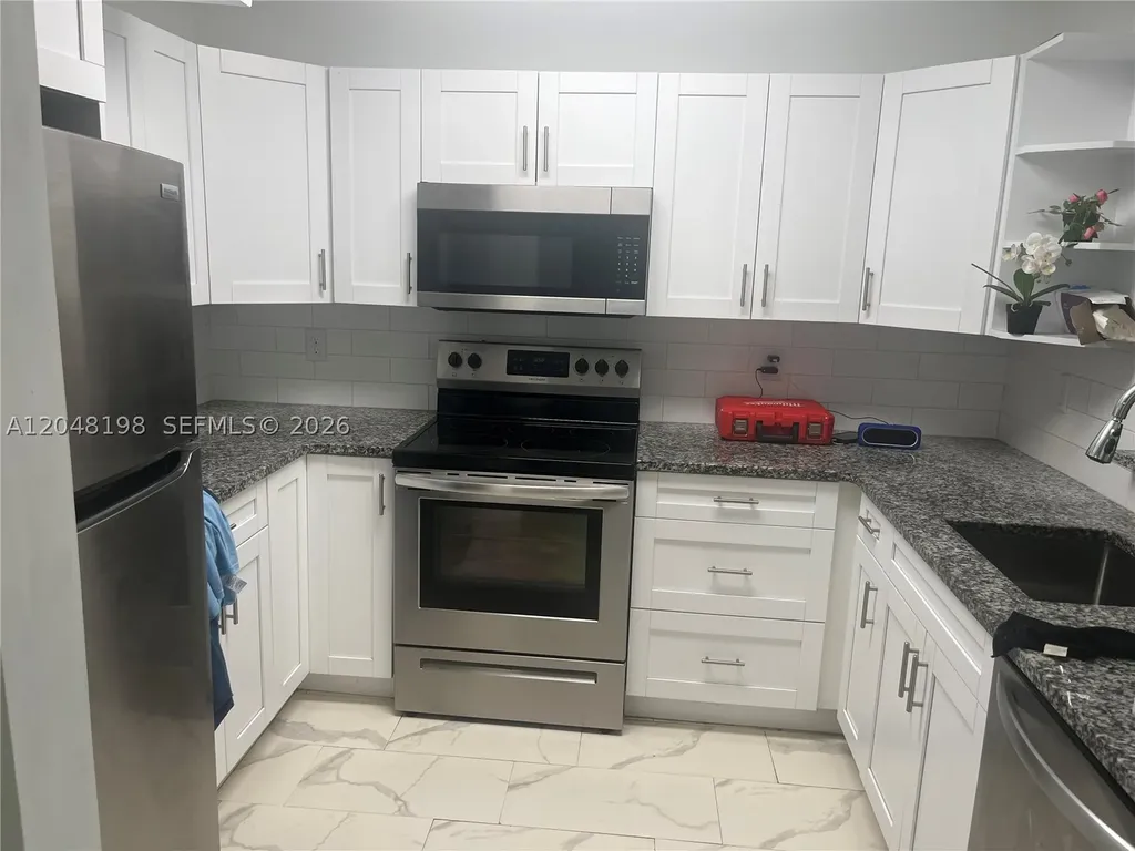 5952 NW 25th Place Sunrise FL 33313
