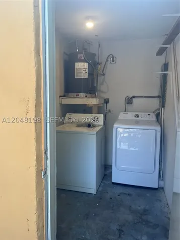5952 NW 25th Place Sunrise FL 33313
