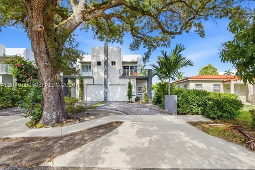 2931 SW 38th Court Miami FL 33134
