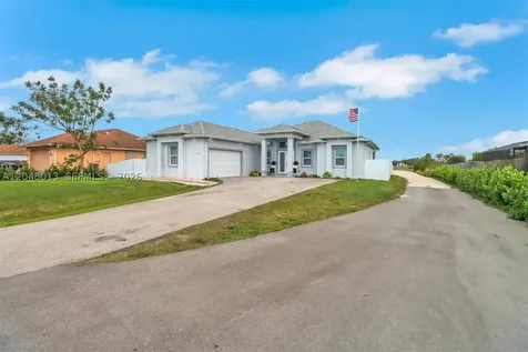 2394 45th Avenue NE Naples FL 34120