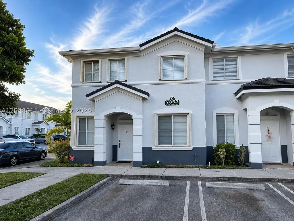 7353 NW 174th Terrace Hialeah FL 33015