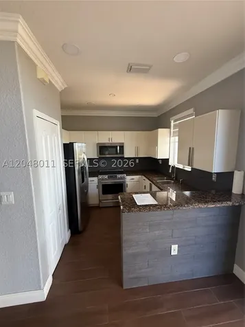 7353 NW 174th Terrace Hialeah FL 33015