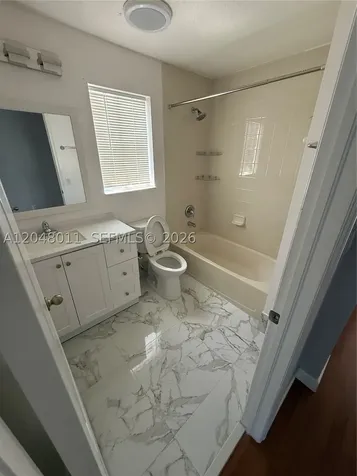 7353 NW 174th Terrace Hialeah FL 33015