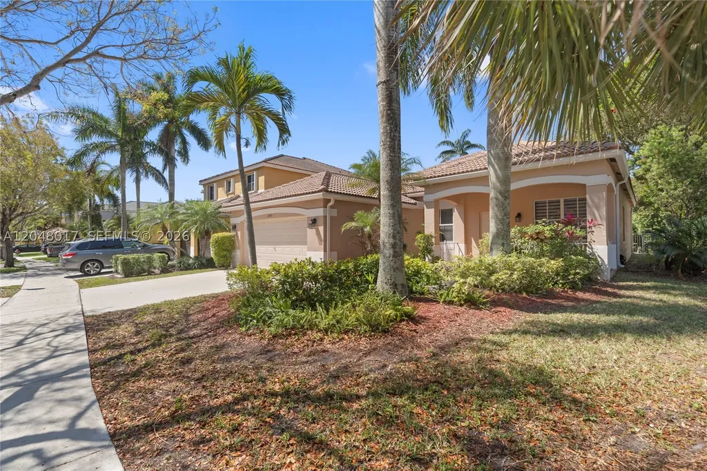1097 Allamanda Way Weston FL 33327