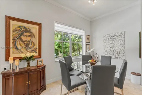 1097 Allamanda Way Weston FL 33327
