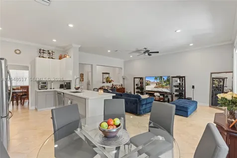 1097 Allamanda Way Weston FL 33327