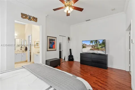 1097 Allamanda Way Weston FL 33327