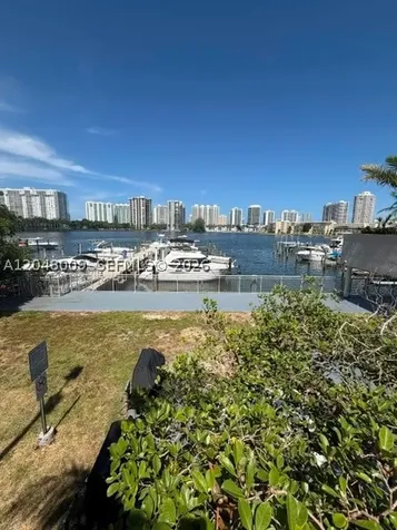 18061 Biscayne Boulevard Aventura FL 33160