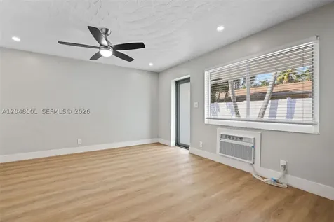 1634 NE 4th Place Fort Lauderdale FL 33301