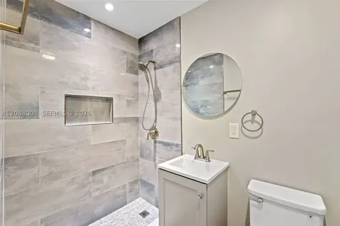1634 NE 4th Place Fort Lauderdale FL 33301