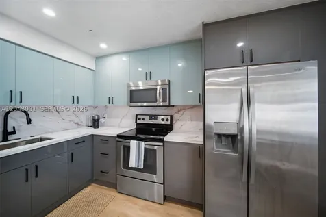 1634 NE 4th Place Fort Lauderdale FL 33301