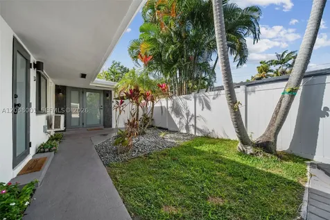 1634 NE 4th Place Fort Lauderdale FL 33301