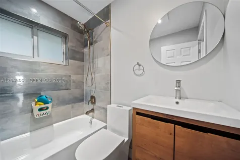 1634 NE 4th Place Fort Lauderdale FL 33301