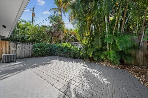 1634 NE 4th Place Fort Lauderdale FL 33301