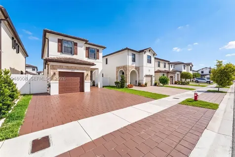 11024 W 35th Lane Hialeah FL 33018