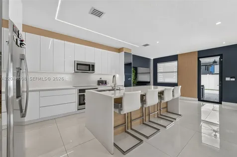 11024 W 35th Lane Hialeah FL 33018