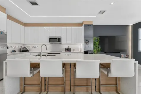11024 W 35th Lane Hialeah FL 33018