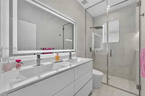 11024 W 35th Lane Hialeah FL 33018