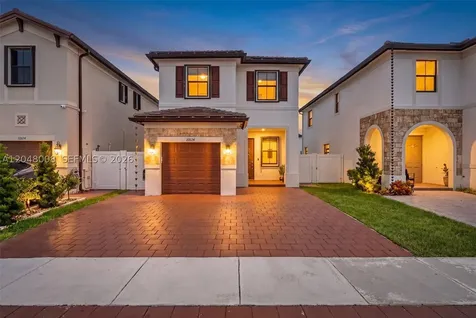 11024 W 35th Lane Hialeah FL 33018