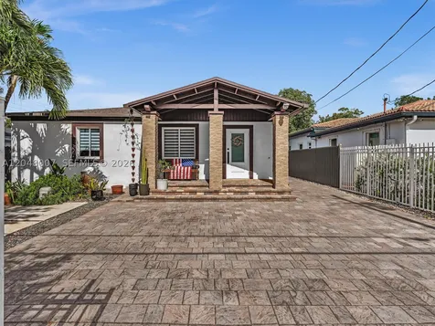 310 SW 65th Avenue Miami FL 33144