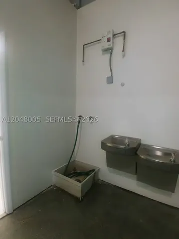 2365 NW 70th Avenue 18 Miami FL 33122