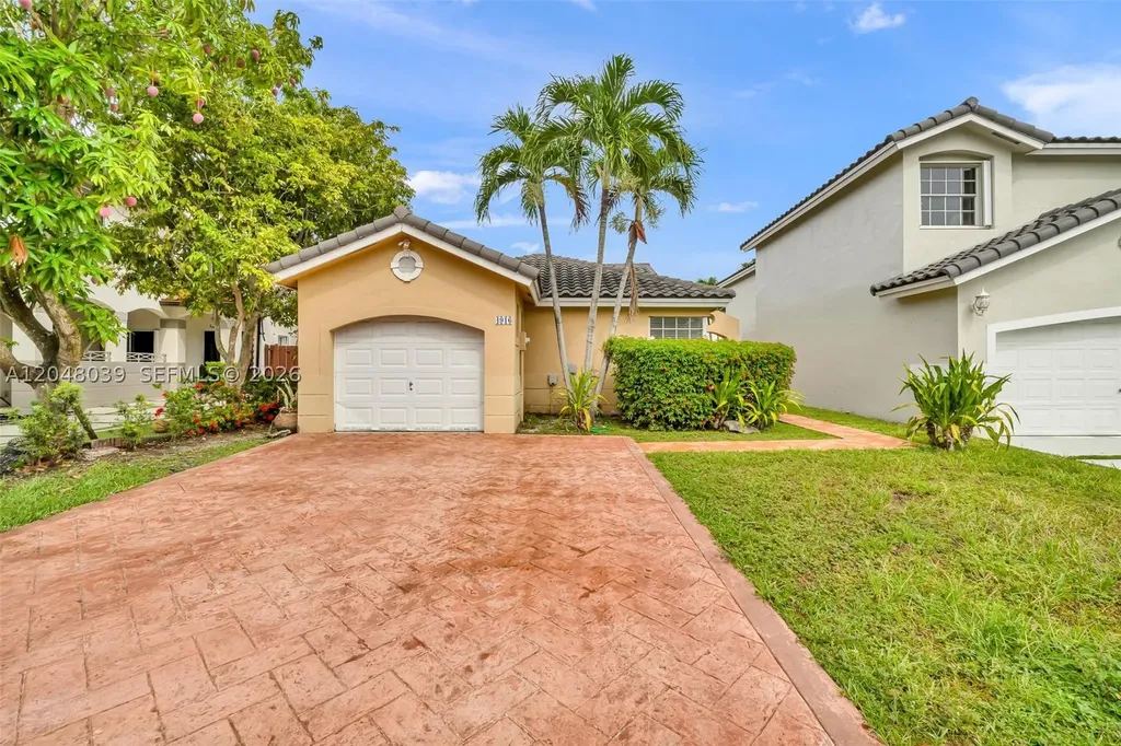 4916 SW 154th Avenue Miami FL 33185