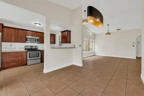 4916 SW 154th Avenue Miami FL 33185