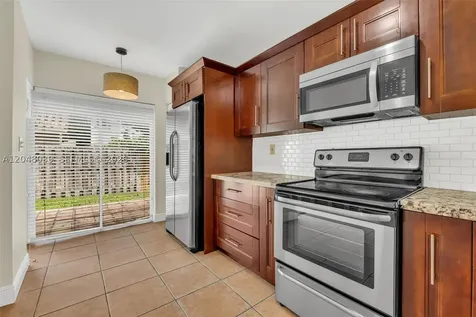 4916 SW 154th Avenue Miami FL 33185