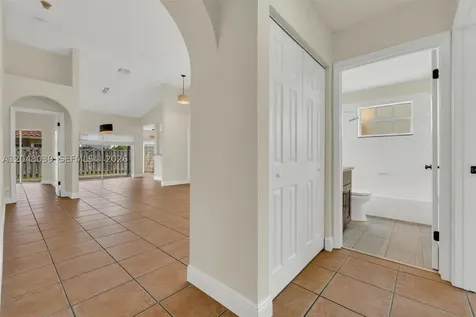 4916 SW 154th Avenue Miami FL 33185