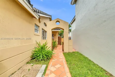 4916 SW 154th Avenue Miami FL 33185