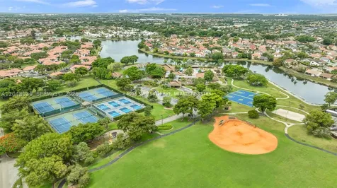 4916 SW 154th Avenue Miami FL 33185