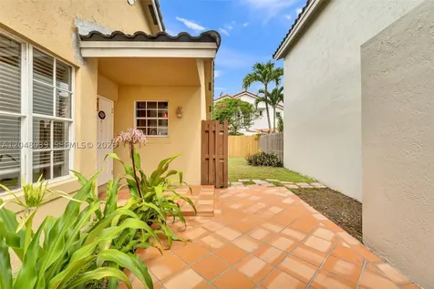 4916 SW 154th Avenue Miami FL 33185