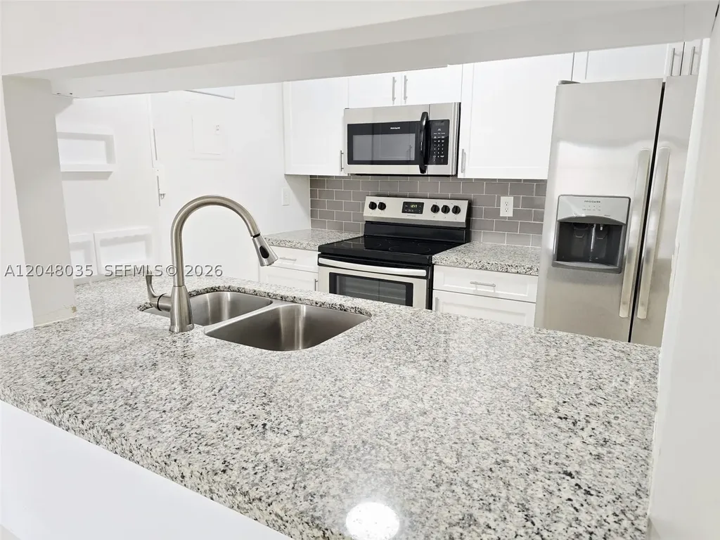 8877 Fontainebleau Boulevard Miami FL 33172