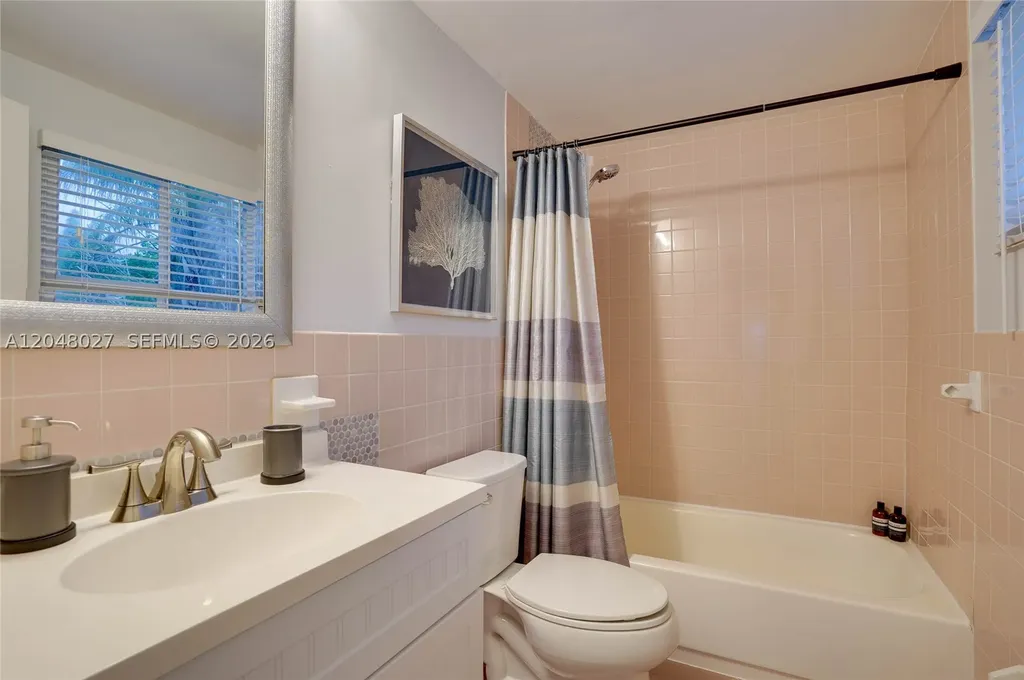 1660 NE 26th Avenue Pompano Beach FL 33062