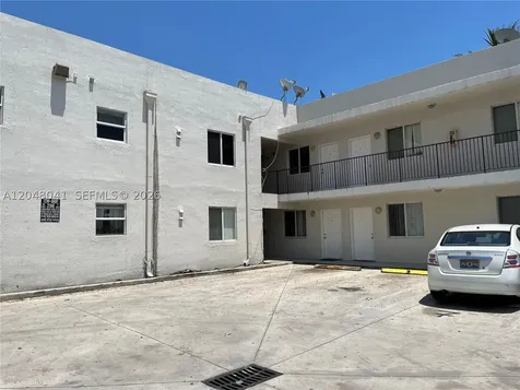 181 NW 47th Avenue Miami FL 33126