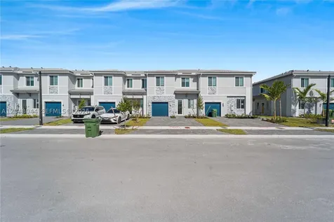 701 SE 13th St Circle Homestead FL 33034
