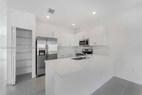 701 SE 13th St Circle Homestead FL 33034